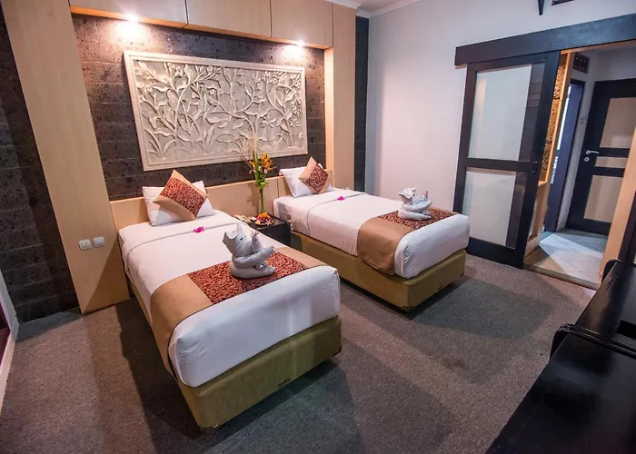 Nugraha Seaview & 3* ロヴィーナ
