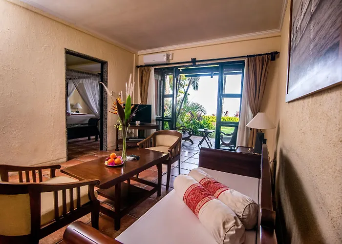 Nugraha Seaview & 3* ロヴィーナ