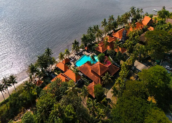 Nugraha Seaview & 3* ロヴィーナ