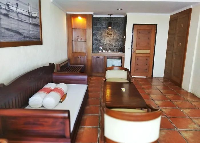 Village de vacances Nugraha Seaview & 3*